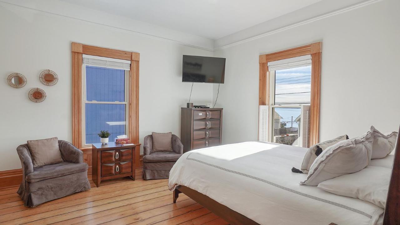 Sail Inn B&B Lunenburg Extérieur photo