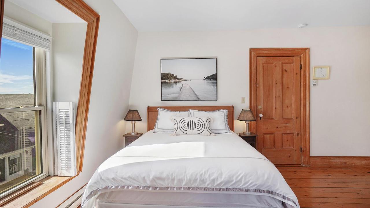 Sail Inn B&B Lunenburg Extérieur photo